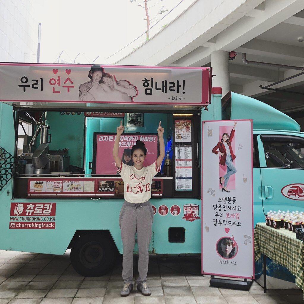 8 Ide Outfit Stylish ala Ha Yeon Soo 'Rich Man' yang Gampang Ditiru