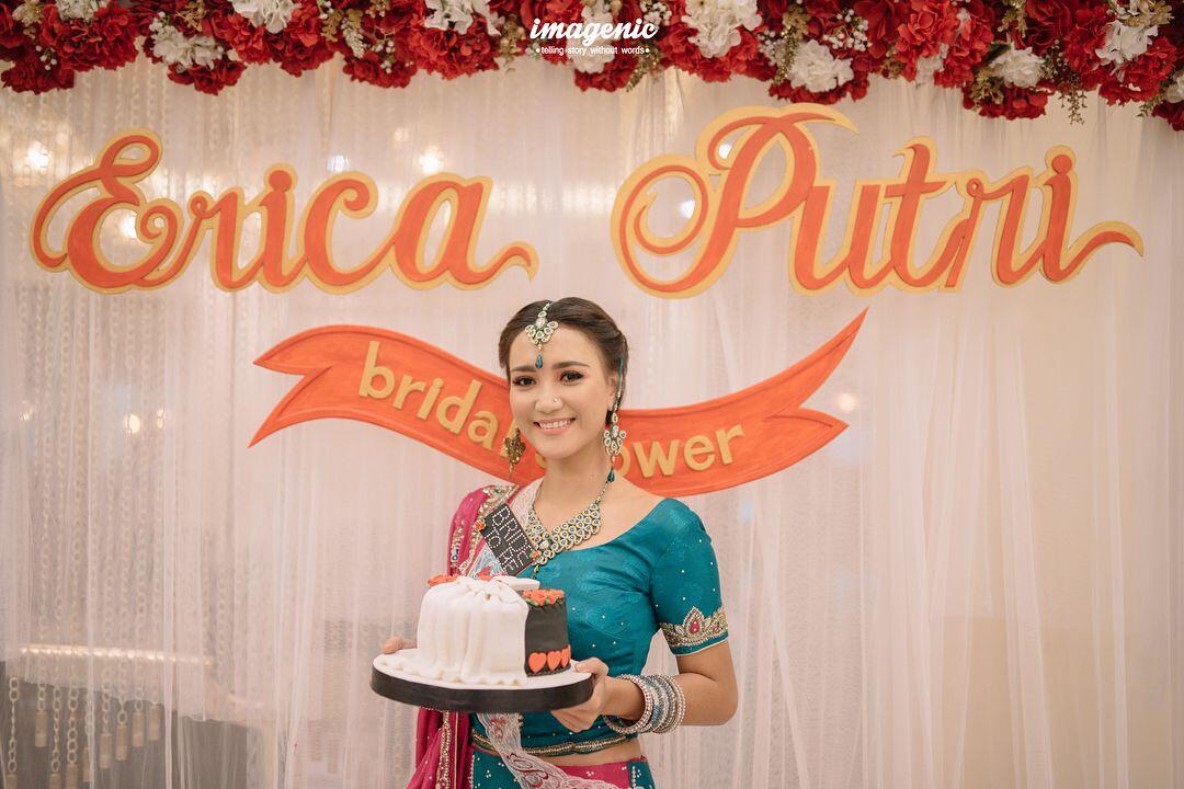 10 Momen Bahagia Bridal Shower Erica Putri, Bertema India