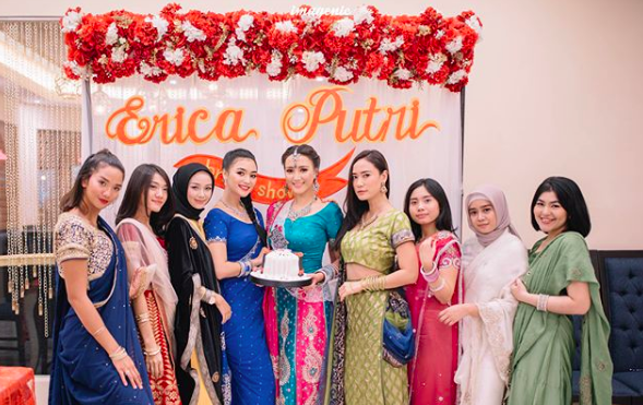 10 Momen Bahagia Bridal Shower Erica Putri, Bertema India