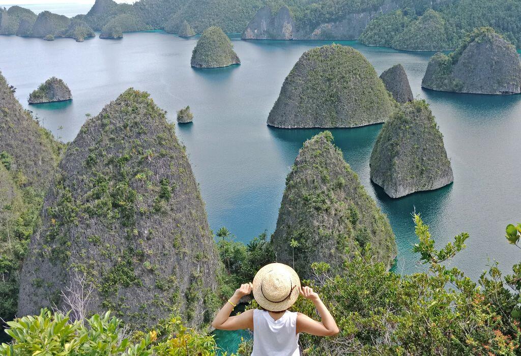 10 Spot Cantik Buat Habiskan Libur Lebaran di Raja Ampat