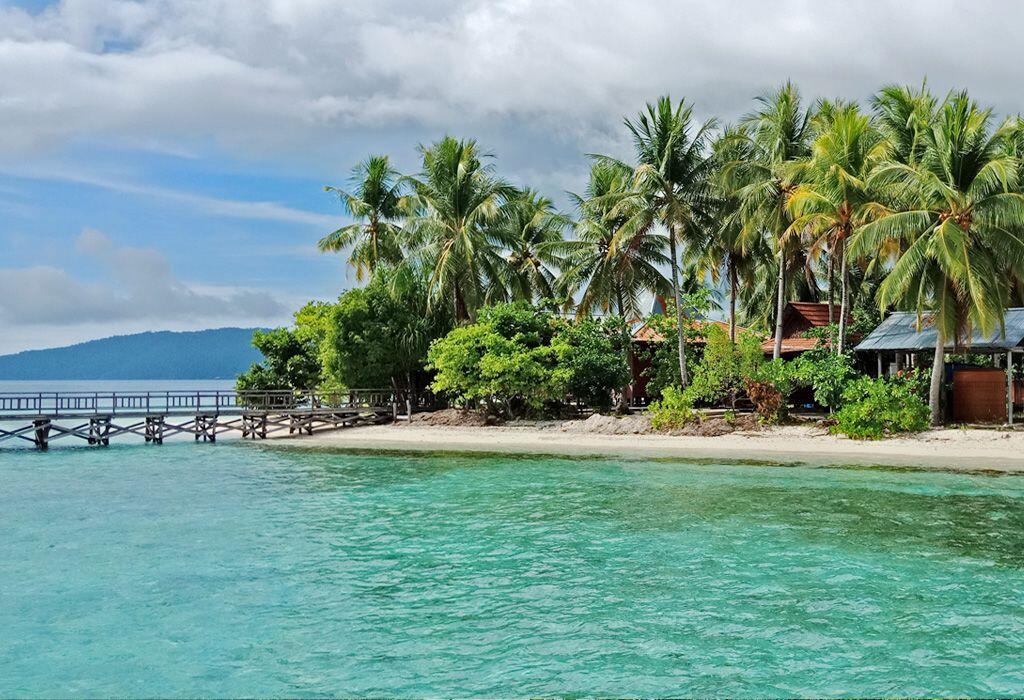 10 Spot Cantik Buat Habiskan Libur Lebaran di Raja Ampat