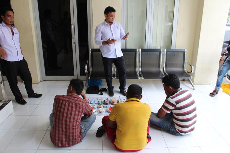 Main Judi Saat Ramadan, 3 Pria di Aceh Ditangkap Polisi