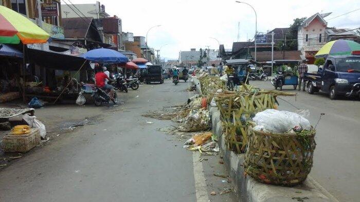 KPK Didemo Sekelompok Orang, Minta Pengadaan Tong Sampah dari Jerman oleh DKI Diusut