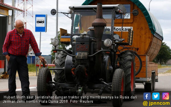 Kakek Naik Traktor ke Rusia Demi Nonton Piala Dunia 2018