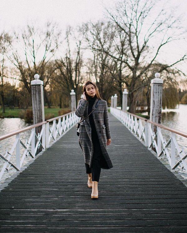 10 Style Fashion ala Adinia Wirasti Saat Liburan, Instagramable Abis!