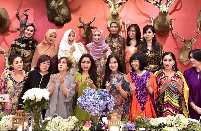 10 Penampilan Mewah Mayangsari Saat Arisan Ini Curi Perhatian