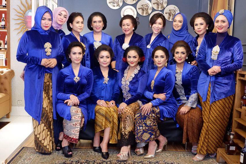 10 Penampilan Mewah Mayangsari Saat Arisan Ini Curi Perhatian