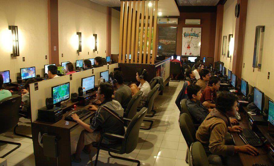 Kini Jarang Ditemukan, 7 Hal ‘Unik’ Warnet Jadul Ini Tinggal Kenangan
