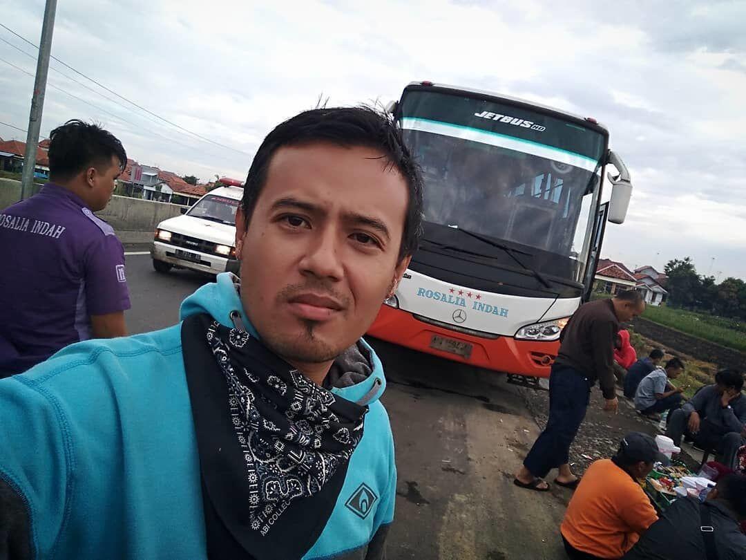 10 Potret Terbaru Aditya Pemeran Sayuti "Office Boy" Masih Ingat?