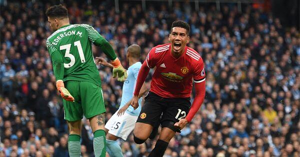 5 Pemain Bertahan dengan Gol Terbanyak di Era Sepak Bola Modern