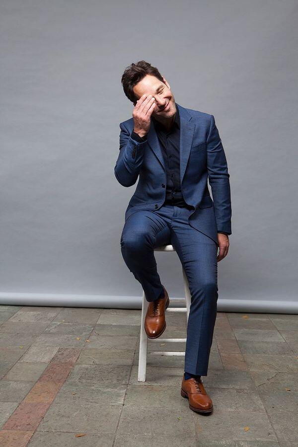 7 Inspirasi Style Paul Rudd Pemeran Ant Man yang Ganteng Abis
