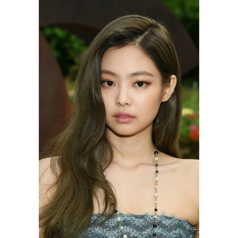 10 Potret Berkelas Jennie  Blackpink Saat Hadiri Acara 