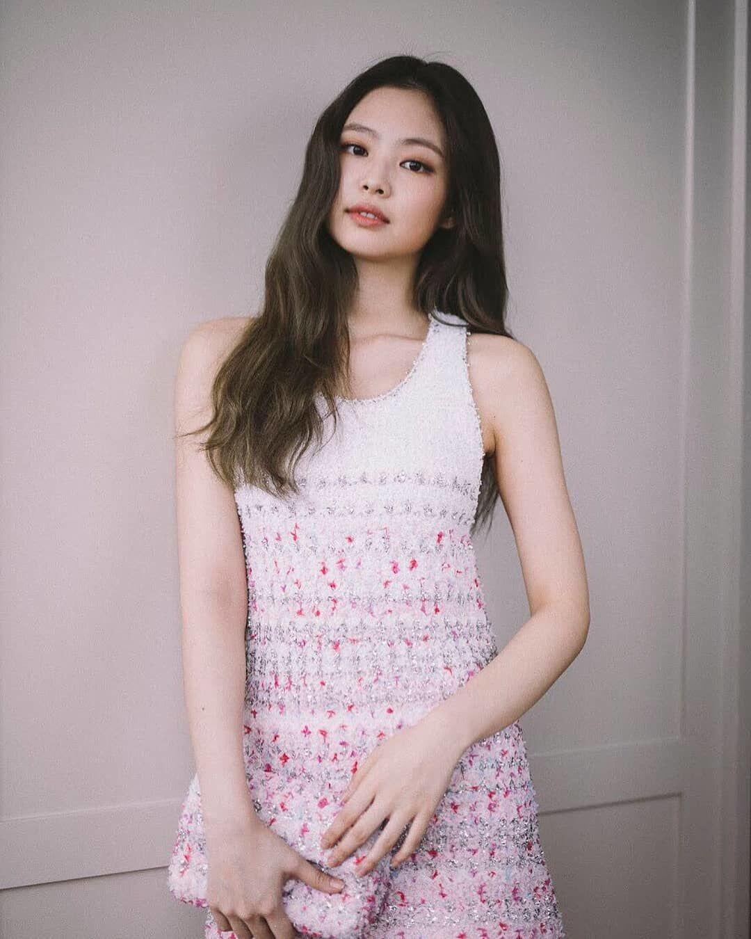 10 Potret Berkelas Jennie Blackpink Saat Hadiri Acara Chanel