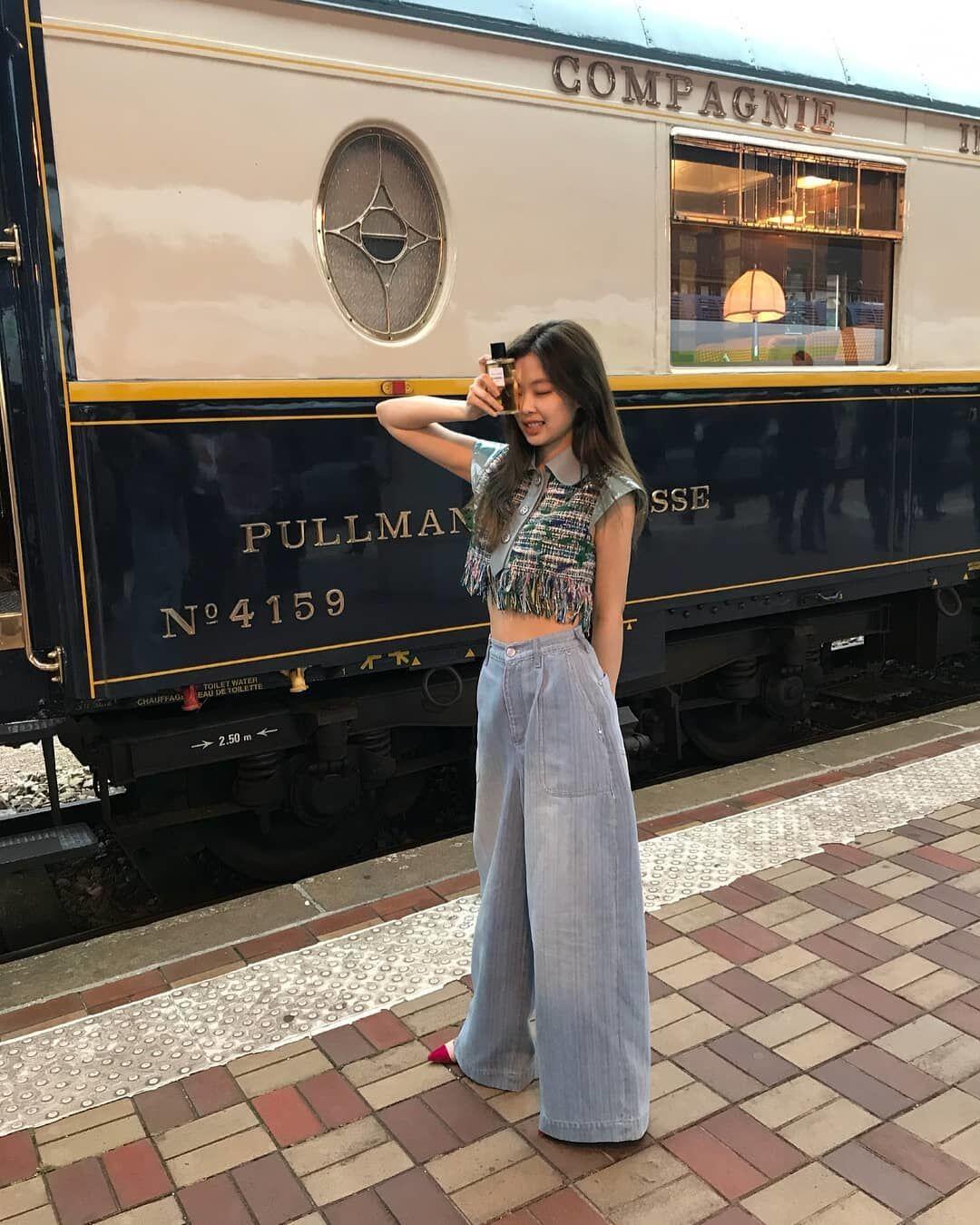 10 Potret Berkelas Jennie Blackpink Saat Hadiri Acara Chanel