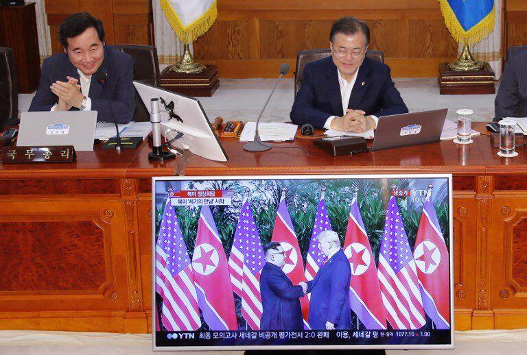 Presiden Korsel Tonton Siaran Langsung Pertemuan Trump dan Kim Jong-un