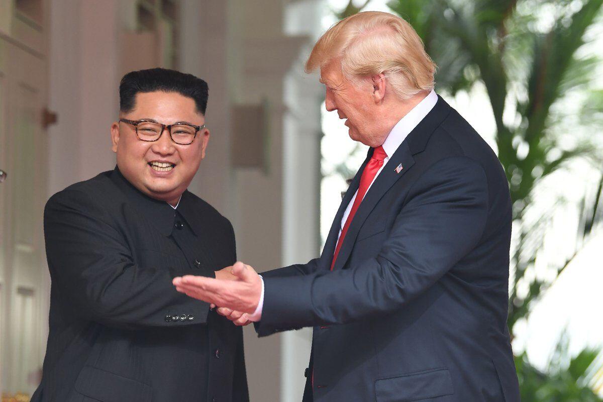 Presiden Korsel Tonton Siaran Langsung Pertemuan Trump dan Kim Jong-un