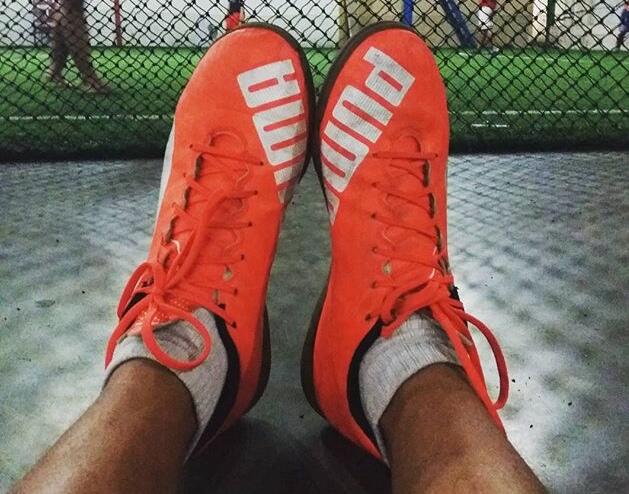 aku dan koleksiku : Sepatu futsal andalanku