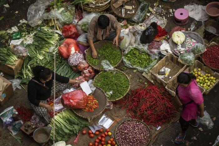 Adu harga bawang dan cabai jelang Lebaran