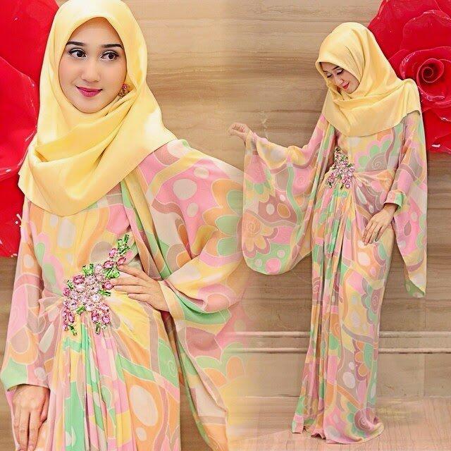 Mencuri Perhatian Saat Hari Raya Tiba? Kaftan Ala Selebritis Cantik Ini Layak Dicoba