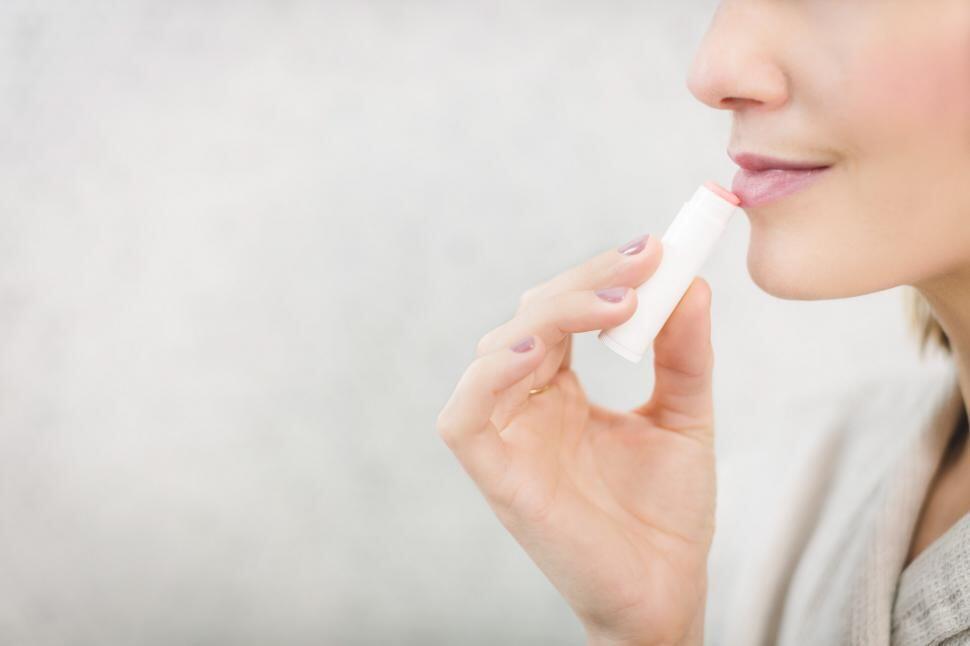 5 Lipbalm dengan Harga Terjangkau yang Bisa Bikin Bibir Jadi Indah
