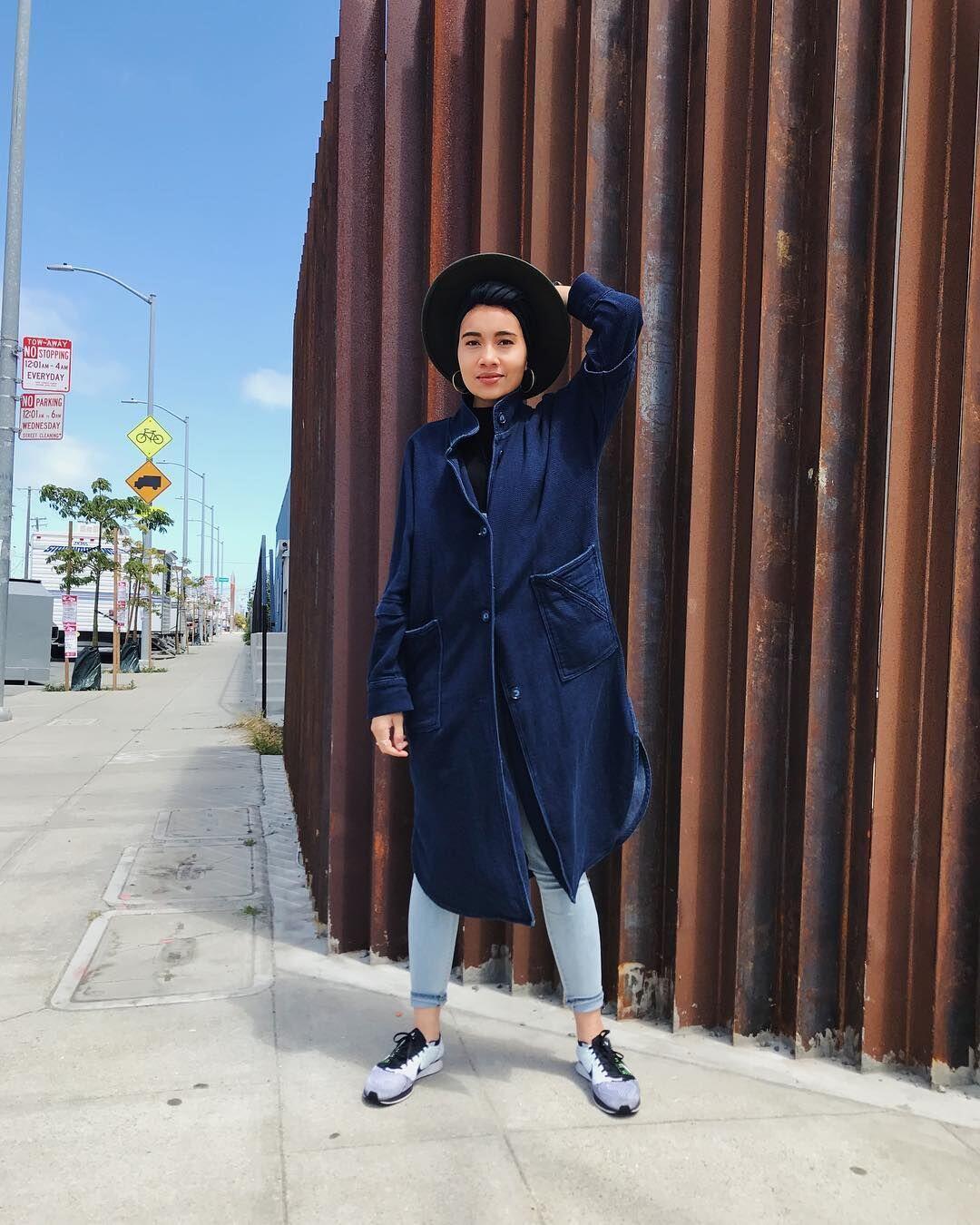 Contek Gaya Hijab Turban Penyanyi Yuna untuk Inspirasi Lebaranmu