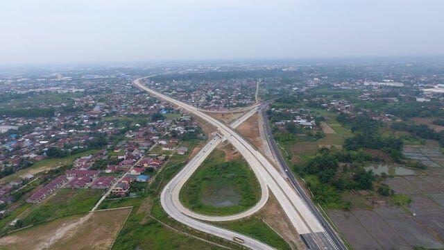 Pantau Arus Mudik Naik Helikopter, Ketua DPR Puji Infrastruktur Jokowi