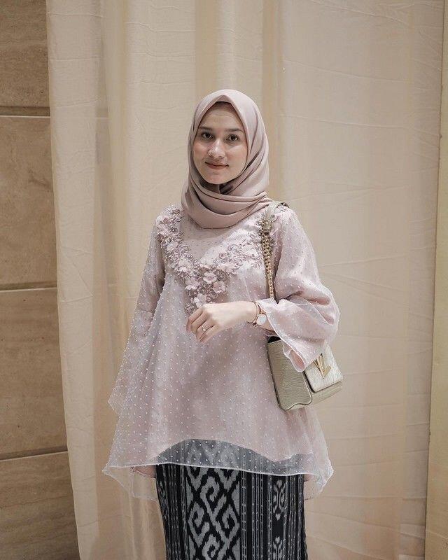 5 Gaya Pakaian Kekinian untuk Lebaran, Cantik Banget!