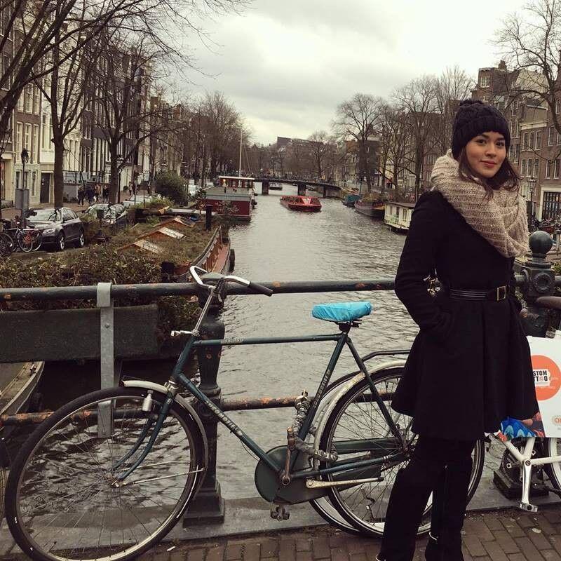 9 Style Jeans ala Raisa Andriana, Simple Tapi Fashionable!