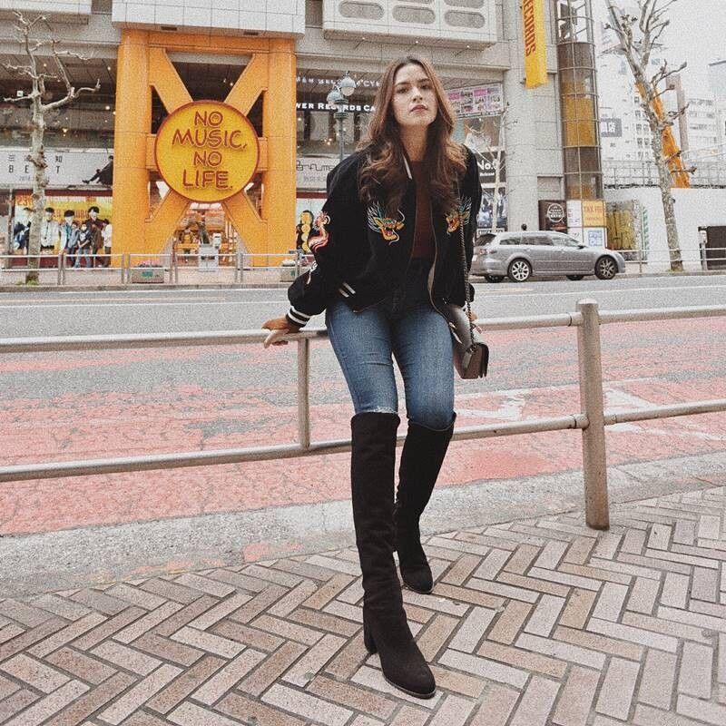 9 Style Jeans ala Raisa Andriana, Simple Tapi Fashionable!