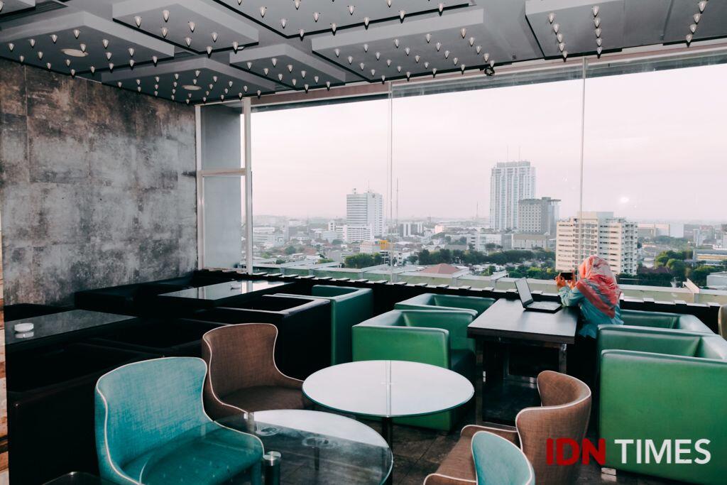 25 Potret Kece Hotel Harris Surabaya, Rekomendasi Halal Bihalal Seru
