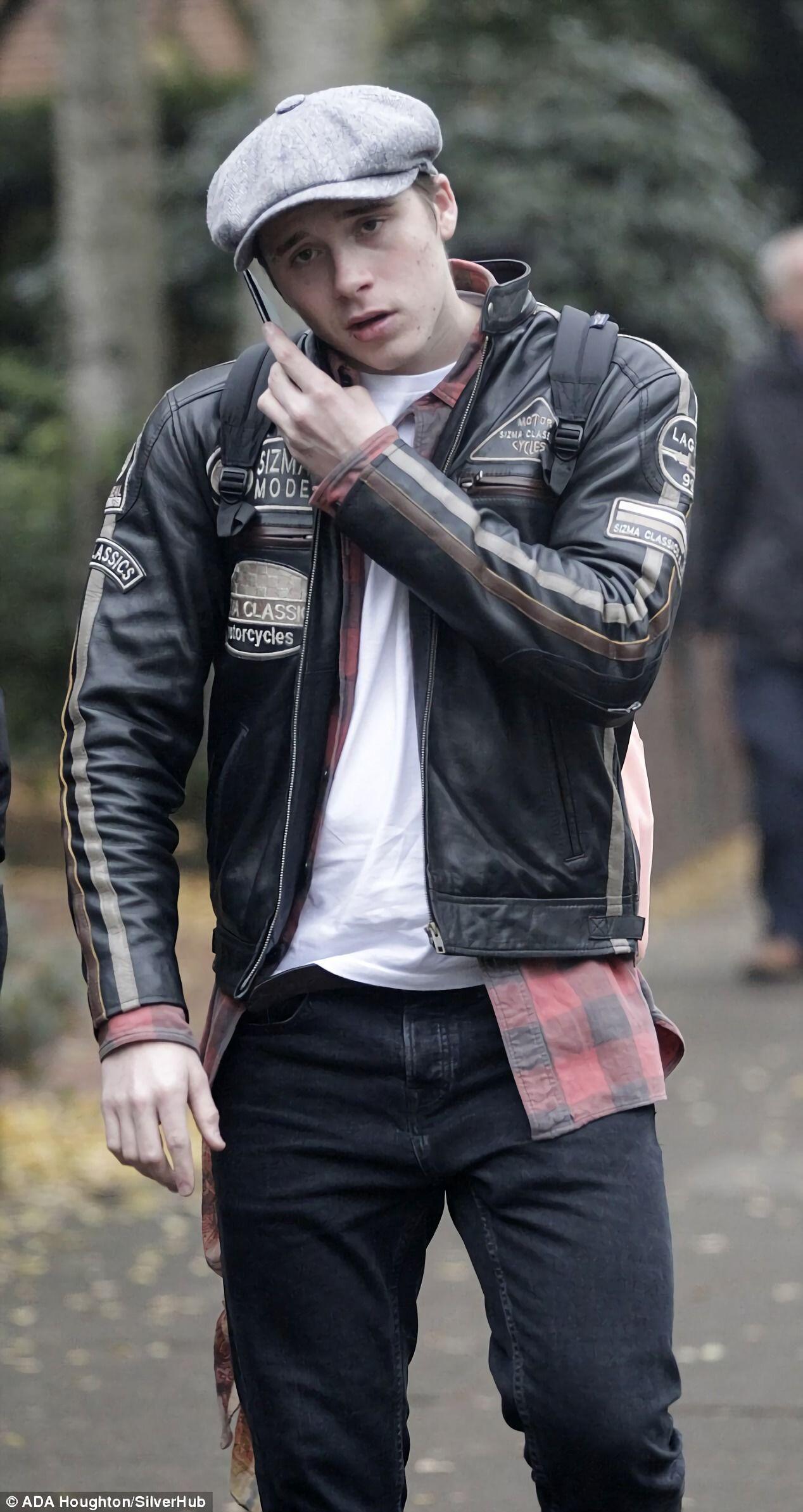 9 Style 'Newsboy Cap' ala Brooklyn Beckham, Kece Abis Buat Nongkrong
