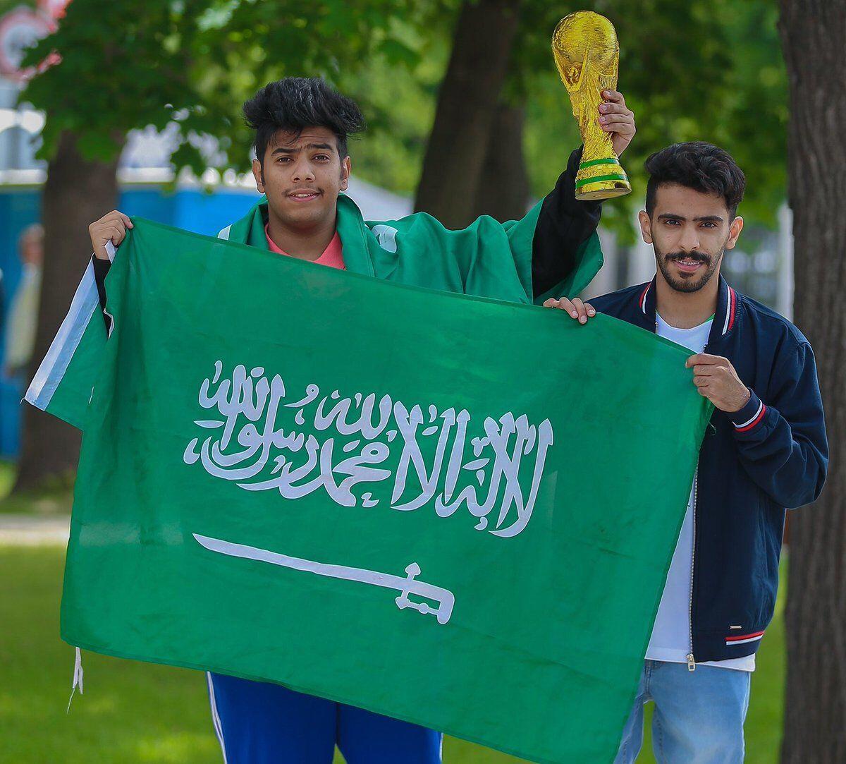 FOTO-FOTO: Suasana Moskow, Fans Arab dan Rusia Bersatu