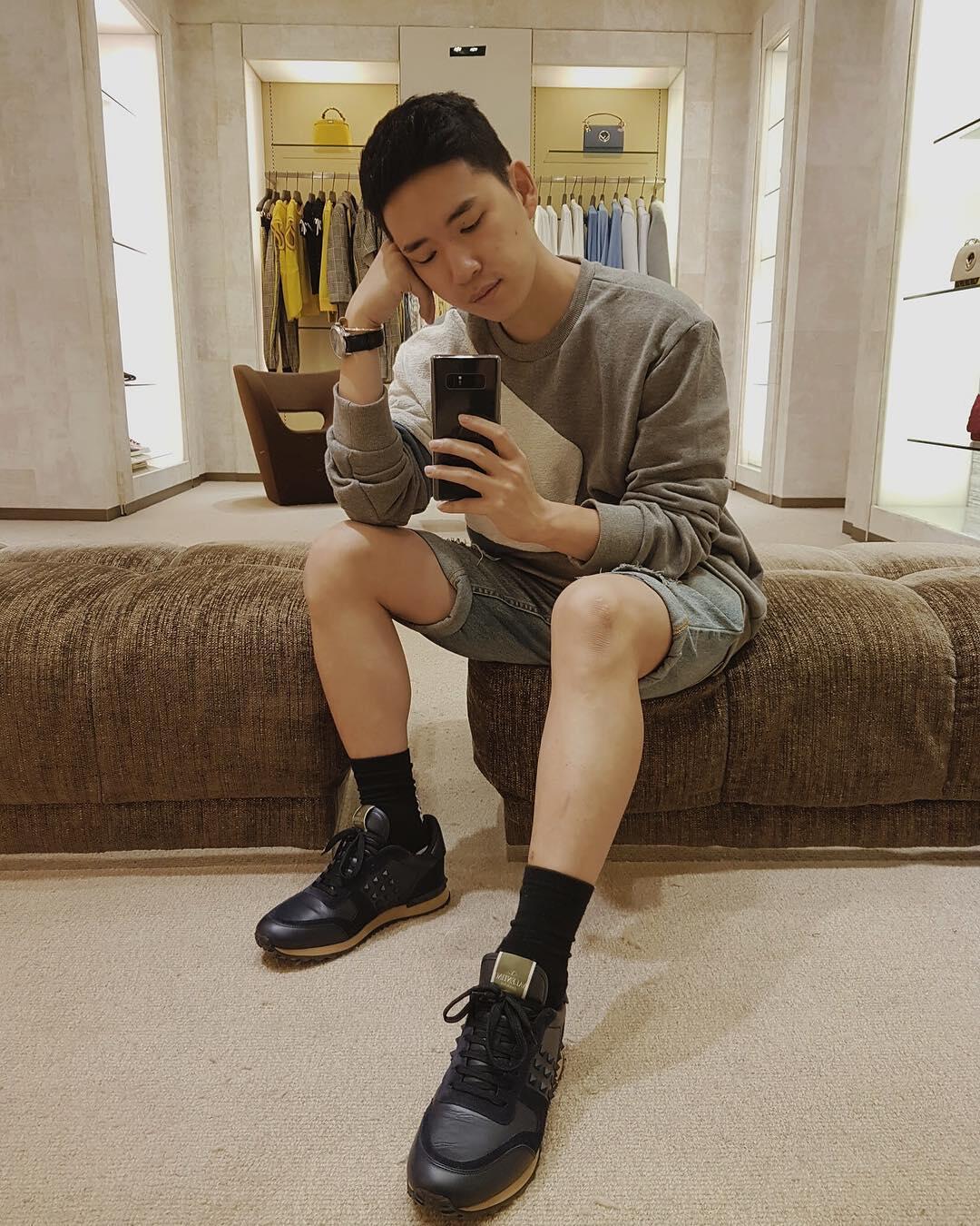 10 Gaya Mario Ardi, Fotografer Muda Langganan Para Artis Hits