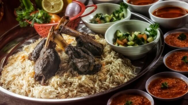 Melongok Tradisi Unik Lebaran di 7 Negara, Indonesia Ada Lho!