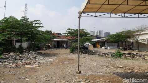 Waduk Lebak Bulus Tertunda, Sandi: Ironis, Dekat Rumah Gubernur