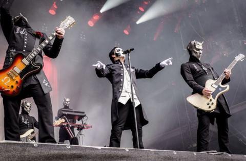 5 Musisi Ini Sangat Misterius Hingga Di Kira Sebagai Anak Setan