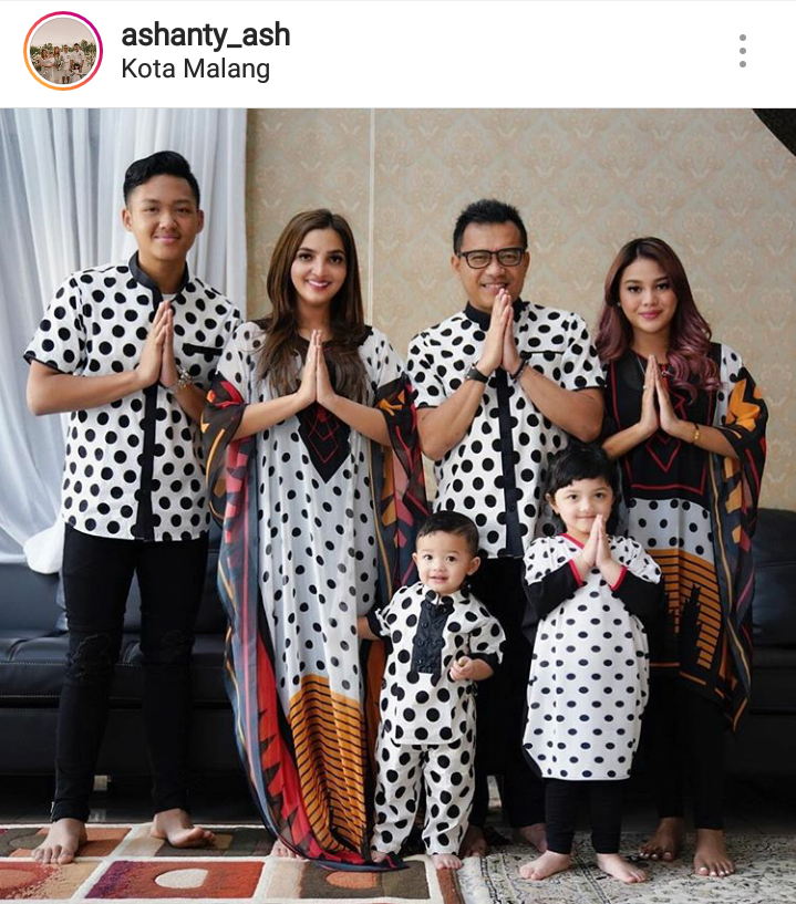 Seragam Lebaran Public Figure... Mana Baju Lebaranmu?