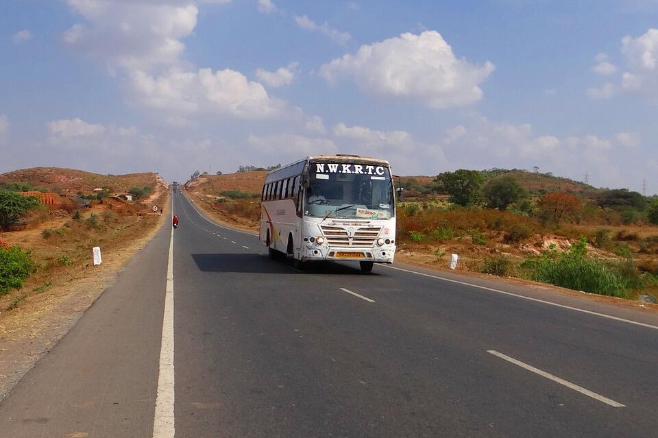 ALASAN MENGAPA PERJALANAN MUDIK NAIK BUS LEBIH MENYENANGKAN