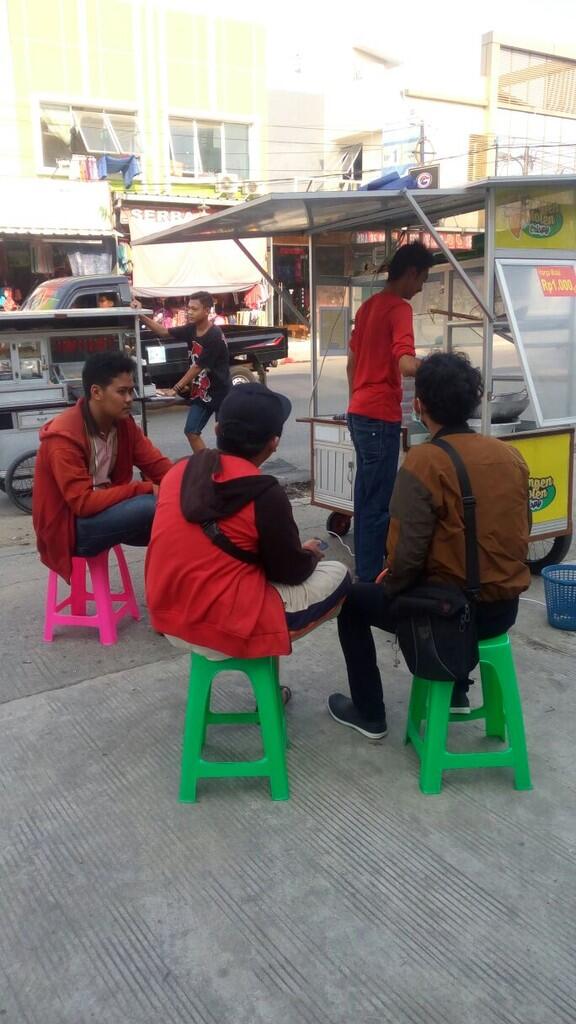 Take Over full usaha makanan ringan di Bekasi profit 50% lebih (jgn masuk jika ragu)