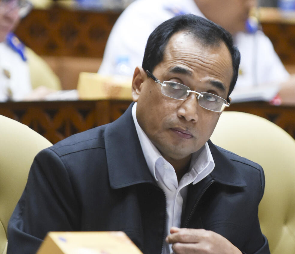 Menhub Curiga KM Sinar Bangun Kelebihan Penumpang