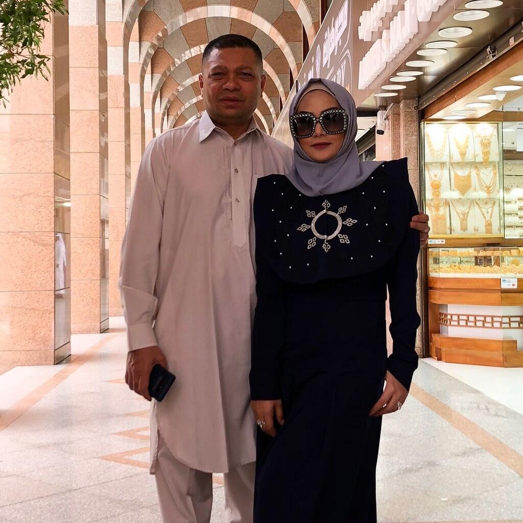 Pakai Hijab, Syahrini hingga Awkarin Malah Dinyinyirin Netizen