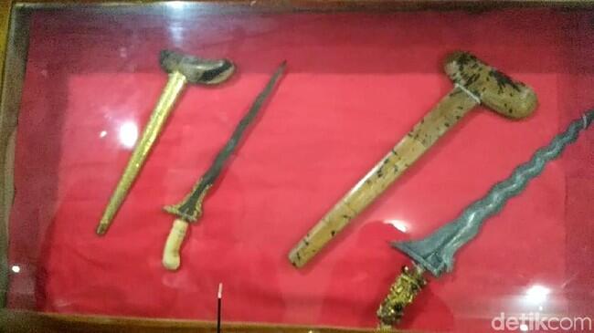 Ini Penampakan Dua Keris Seharga Rp 4 Miliar