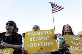 Kunjungi Anak Imigran, Jaket Melania Trump Bikin Publik Marah. Kenapa?