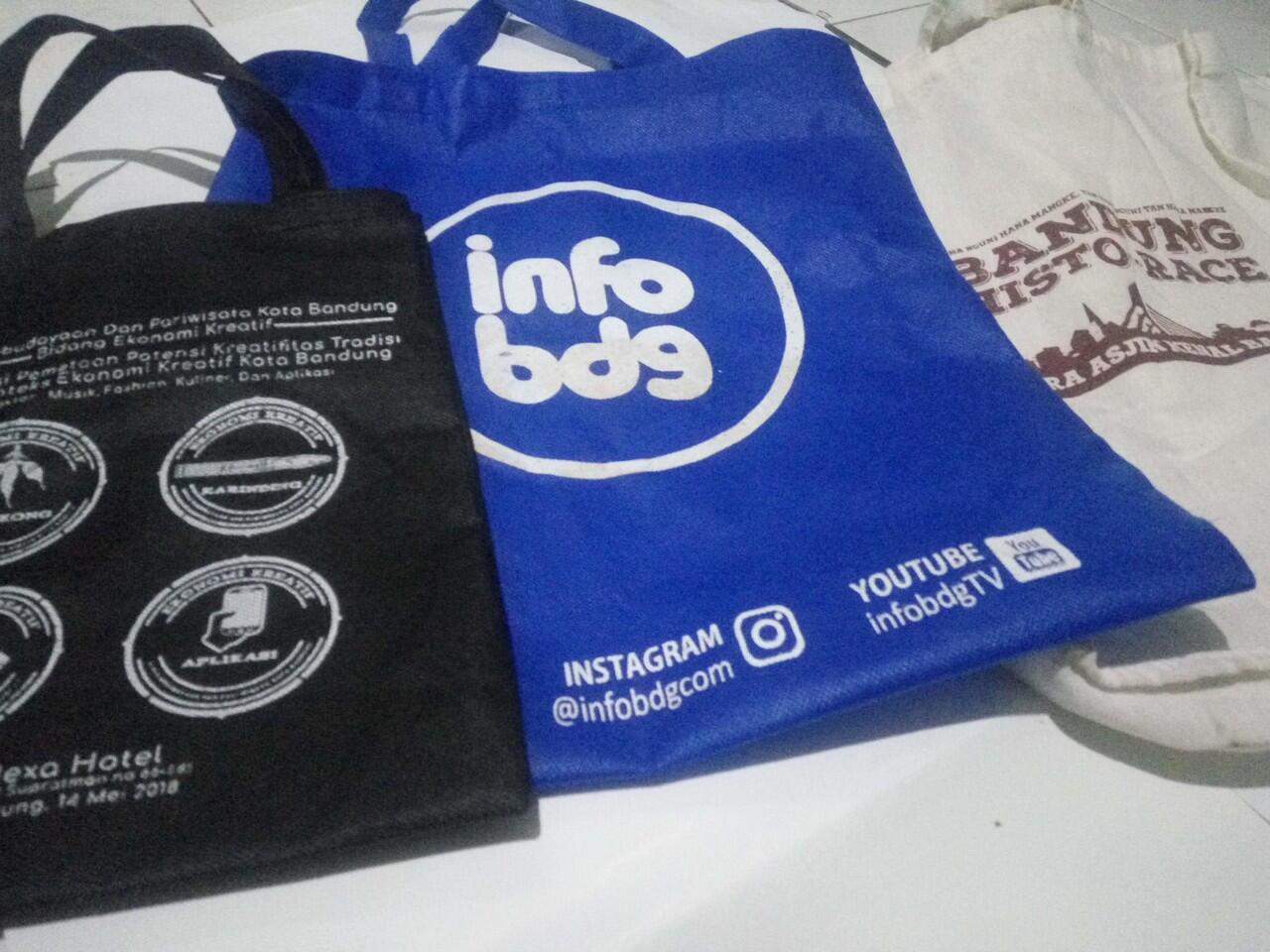 Aku &amp; Koleksiku: Tote Bag dan Ingatan Yang Telah Berlalu