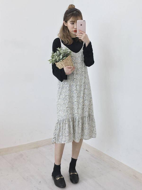 Mau Jadi Cewek Feminin yang Effortless? Floral Dress Ini Adalah Pilihan Tercepatnya!