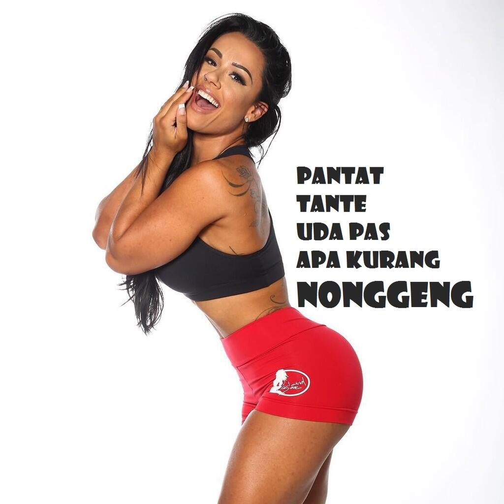 TANTE SUE ATLIT VOLI PANTAI BRASIL YANG BADANNYA PERNAH MELAR SEPERTI DRUM GELUDUNG