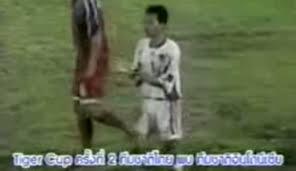 Dibantai dan Tersingkir, tapi Bahagia