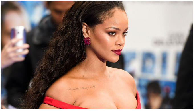 3 Wanita Seksi Ini Pernah Kencan Bareng Striker Real Madrid