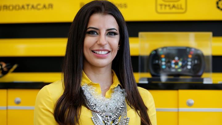 Wanita Saudi Arabia Boleh Nyetir, Aseel Al-Hamad Geber Mobil F1