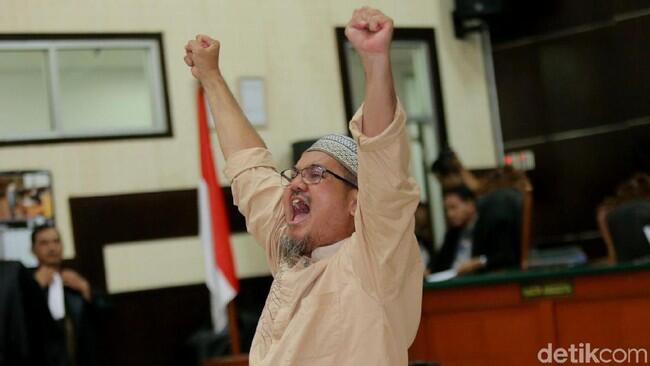 Banding Kandas, Jonru Tetap Dibui 18 Bulan karena Sebar Kebencian